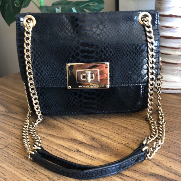Michael Kors Handbags - BEAUTIFUL Michael Kors Convertible Chain Strap Bag